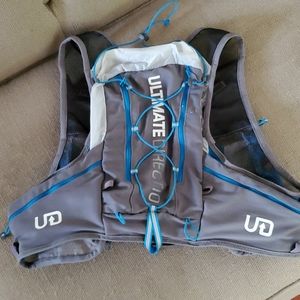 Ultimate Direction Hydration Vest